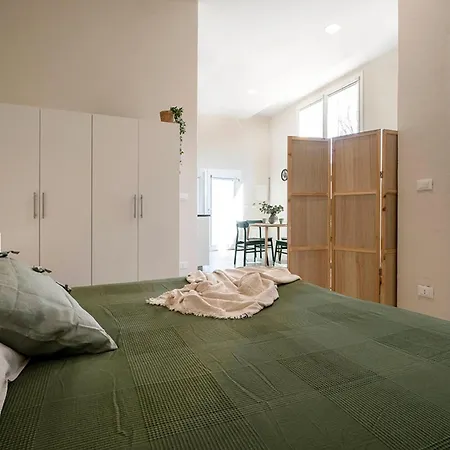 Gasthuis Charming Guest In Frassino With Private Entrance San Giovanni in Bosco