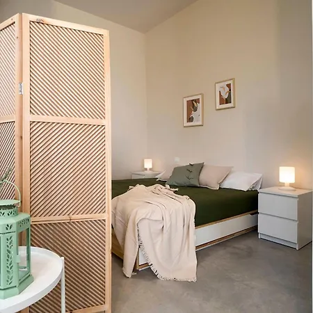 Gasthuis Charming Guest In Frassino With Private Entrance 3*