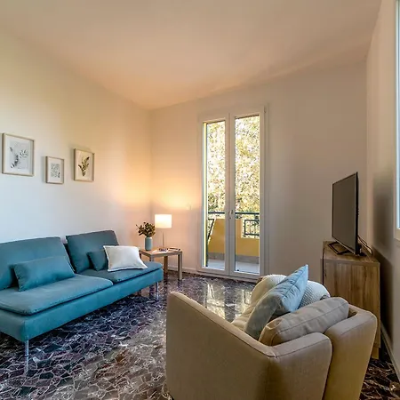 Gasthuis Charming Guest In Frassino With Private Entrance 3*