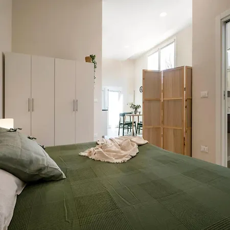 Charming Guest In Frassino With Private Entrance 3*