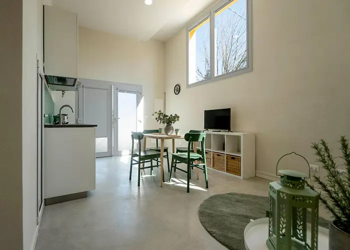 בית הארחה Charming Guest In Frassino With Private Entrance San Giovanni in Bosco